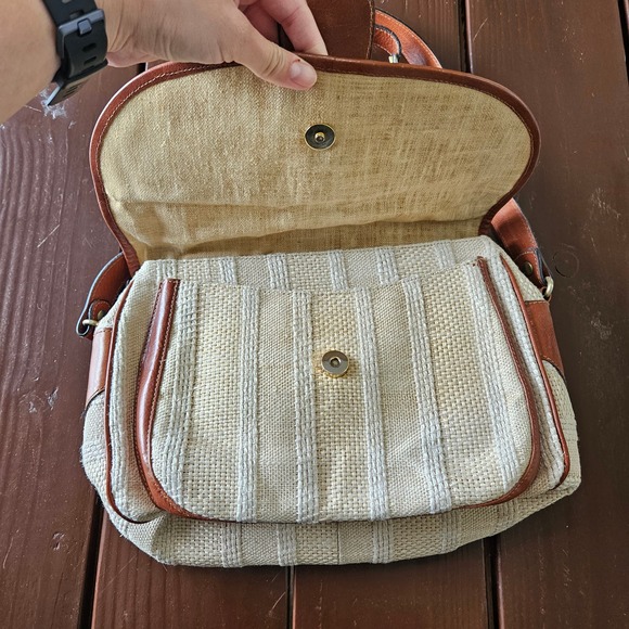 Dillards Vintage Cream Tweed & Leather Crossbody Shoulder Bag Beach Neutral‎ - Picture 3 of 12